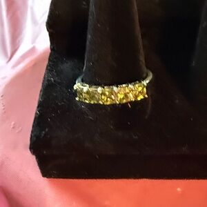 Beautiful 5 stone peridot silver band